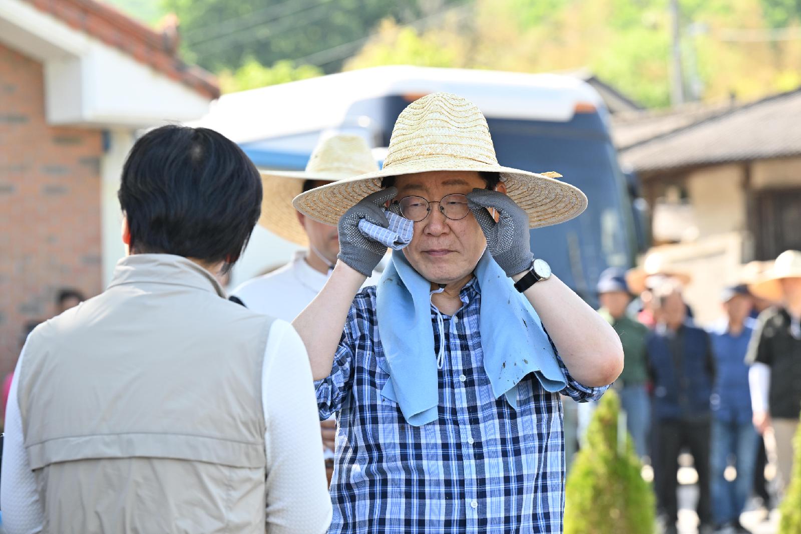 이재명 대통령, 대구 군위서 모내기…TK 방문 일정과 통합신공항 점검