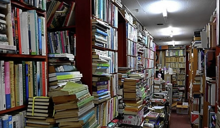 Koreaner in Tokio festgenommen: Über 10.000 Bücher gestohlen und verkauft