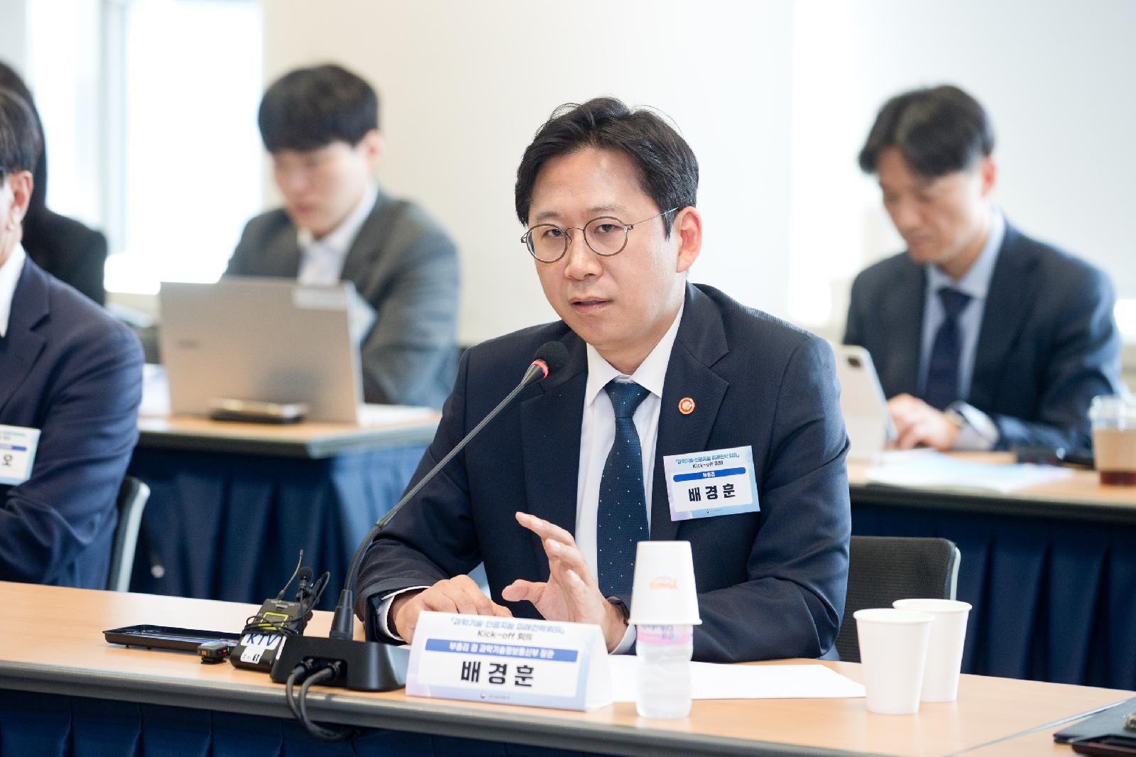 AI 시대 변화 전망, 인터넷 시대 경험에서 배울 핵심 과제