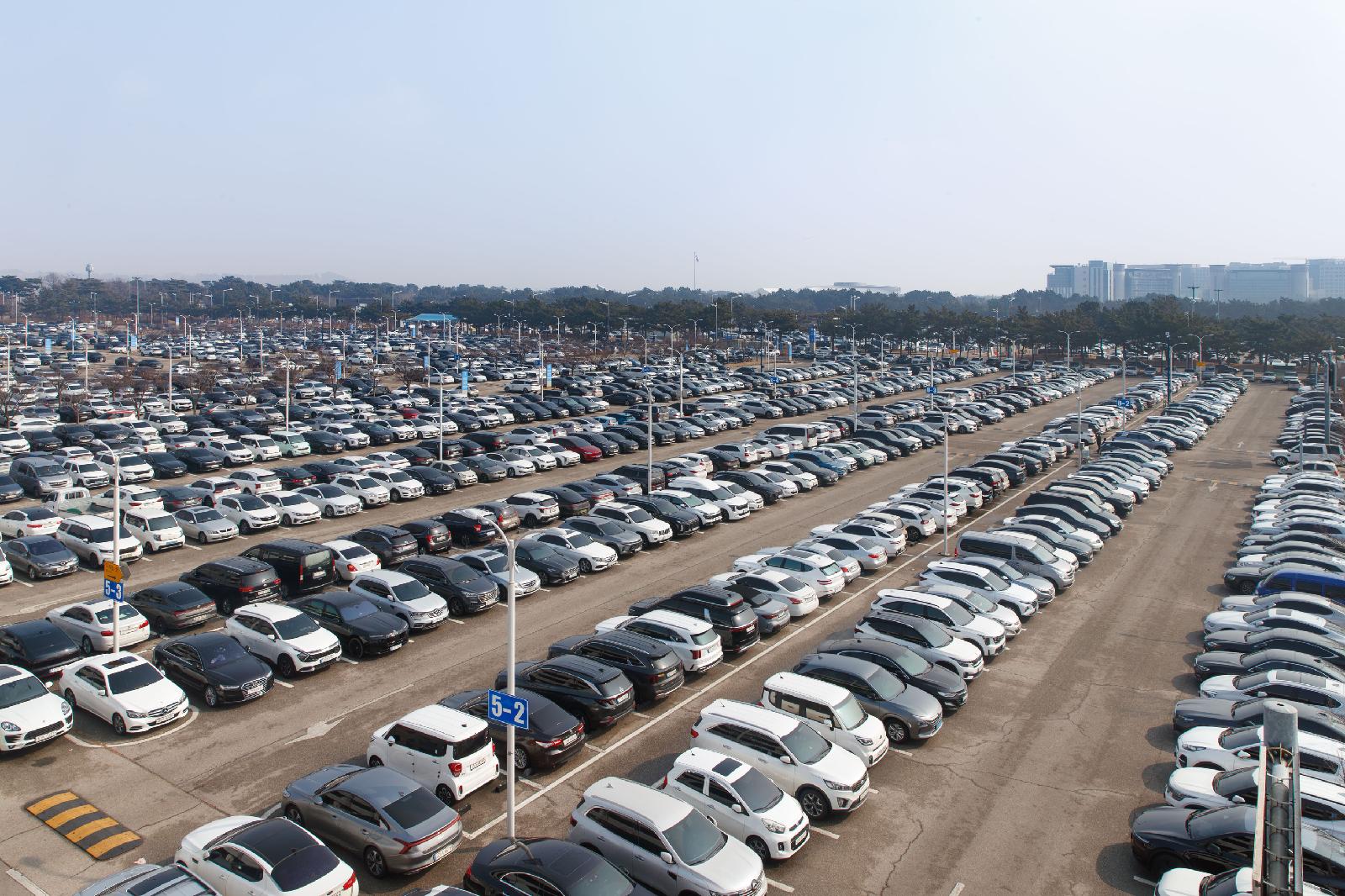 Parknot am Flughafen Incheon: Audit sieht zu viele Dauerkarten, Betreiber entschuldigt sich