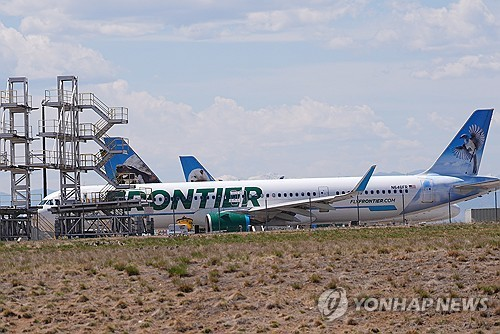 덴버공항 활주로 보행자 사망 사고, 이륙 여객기와 갑작스러운 충돌