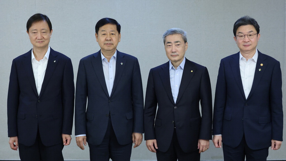 미국 긴축 전망에 한국은행 다음달 기준금리 인상 가능성 커졌다