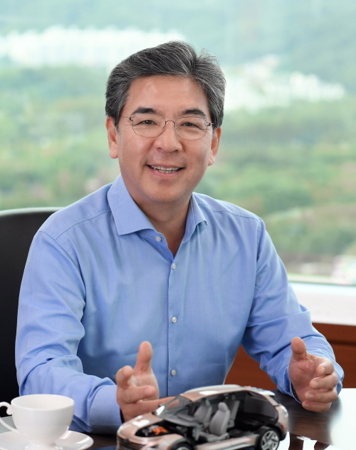 현대차그룹 장재훈 부회장, 미래차 투자·기술 확보 공로로 금탑산업훈장